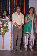 Rajpal Yadav spend time with cancer patients in Mahalaxmi on 24th June 2012 (58).JPG